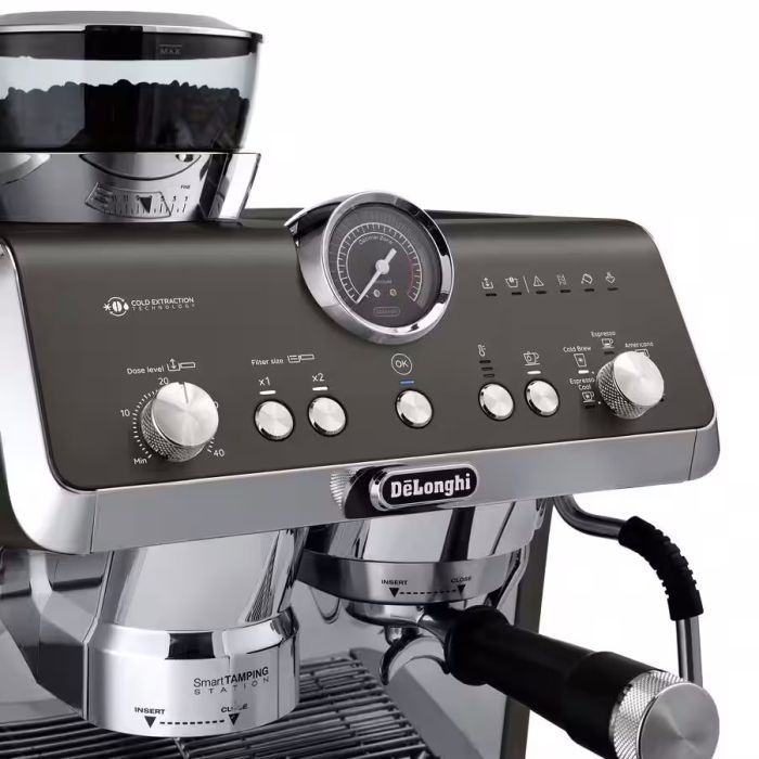 Рожковая кофеварка эспрессо DeLonghi EC 9555 BK изображение 4