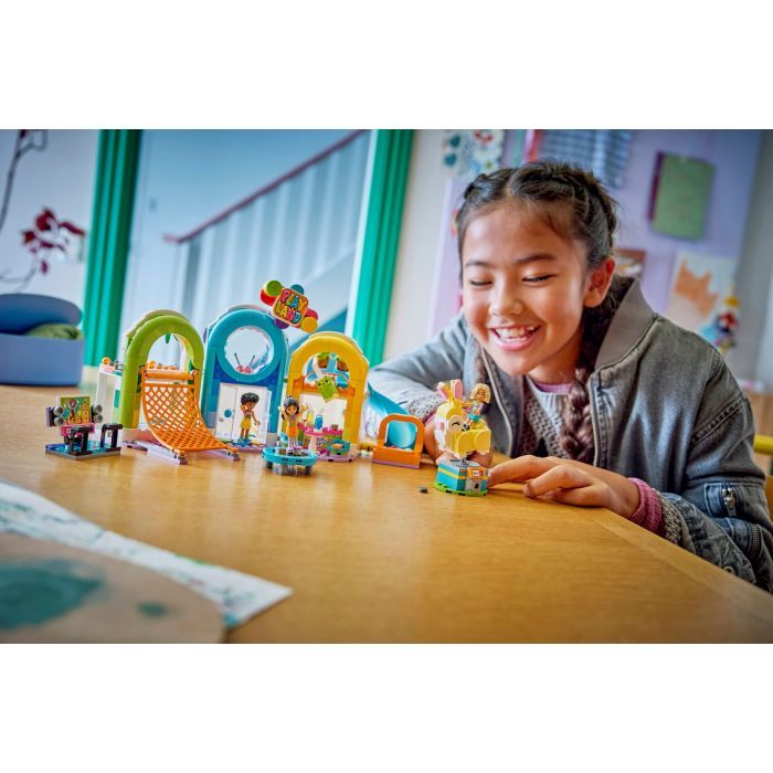 Конструктор LEGO Friends Веселая крытая игровая площадка (42686) изображение 10