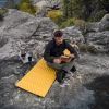 Туристический коврик Naturehike IXPE CNK2550WS030, алюмінієва плівка, 18 мм, медово-золотий (6977465868190) изображение 7