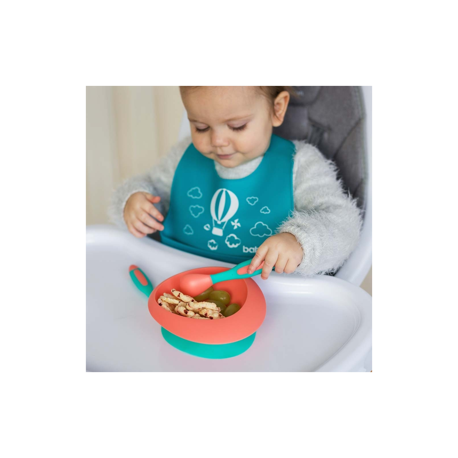 Набор детской посуды Baboo мисочка, гибкие вилка и ложка, нагрудник (10-001 оранж) изображение 10