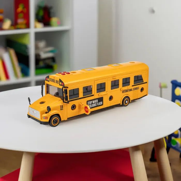 Конструктор Otamanko АВТОКОНСТРУКТОР Школьный автобус (YW9099C) изображение 9