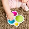 Погремушка Fat Brain Toys прорезыватель и тактильная игрушка Нажми шар dimpl (F192ML) изображение 4