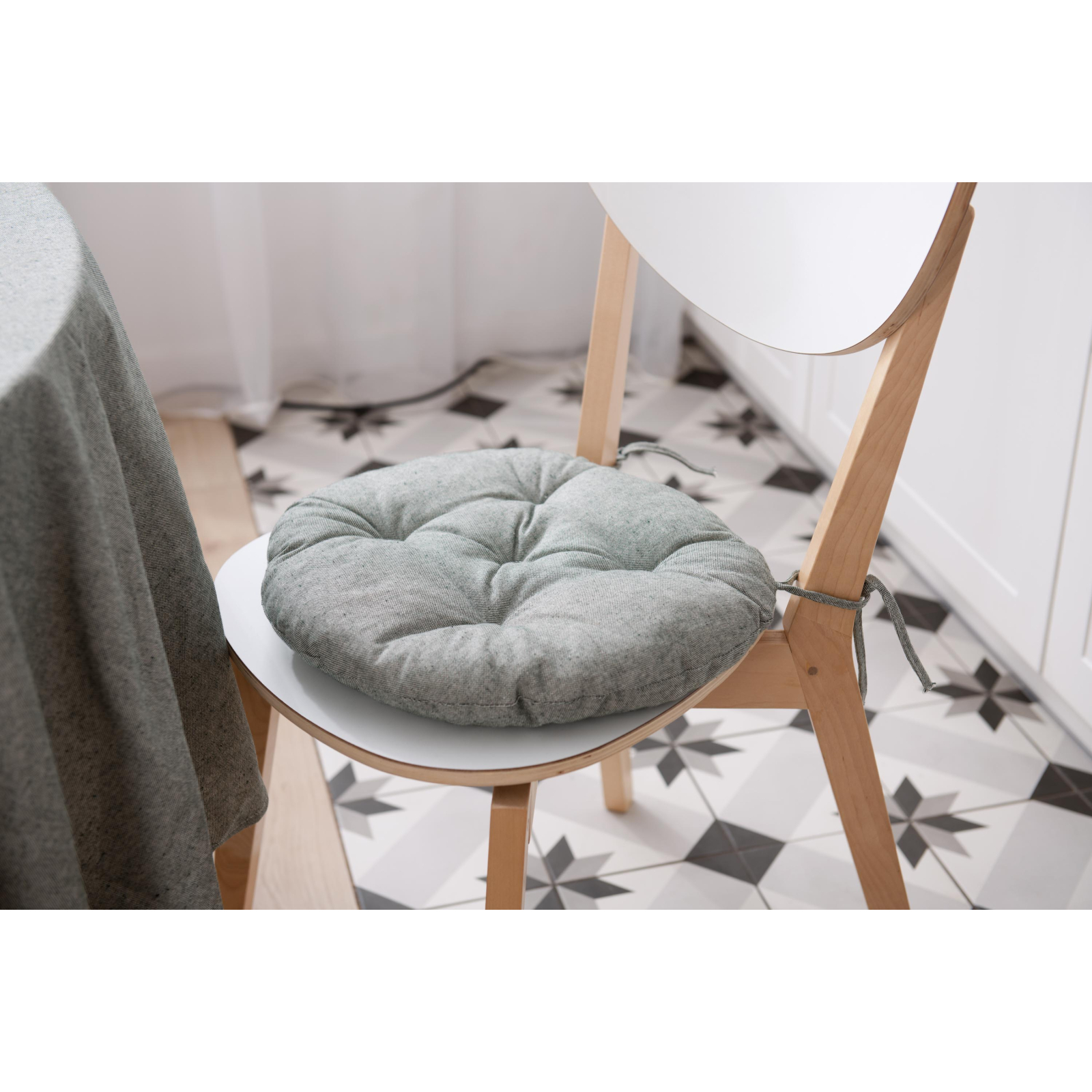 Подушка на стул Ardesto Oliver серый, D-40см 100% хлопок (ART03OD) изображение 3