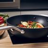 Сковорода KitchenAid Wok FHA 30 см з керамічним покриттям (CC005696-001) изображение 5