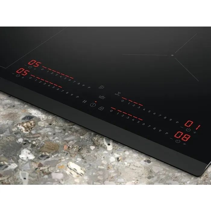 Варочна поверхня Electrolux EIS82453 зображення 4