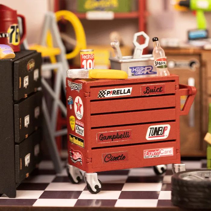 Конструктор Robotime Rolife деревянный 3D Гаражная мастерская (DG165) изображение 9