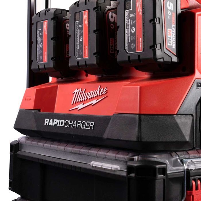 Зарядное устройство для аккумуляторов инструмента Milwaukee M18 PC6 EU (4932480162) изображение 6