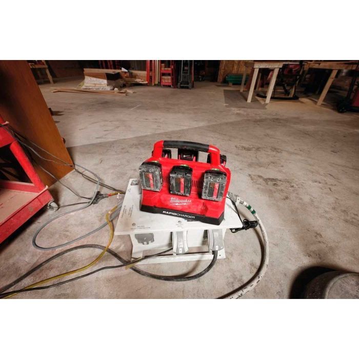 Зарядное устройство для аккумуляторов инструмента Milwaukee M18 PC6 EU (4932480162) изображение 9