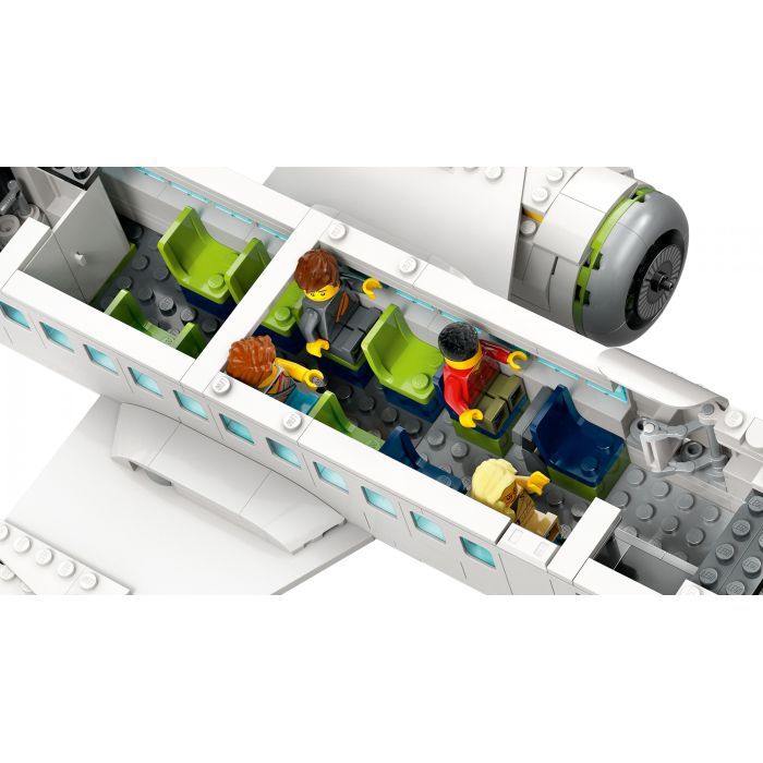 Конструктор LEGO City Пасажирський літак 913 деталей (60367) зображення 5