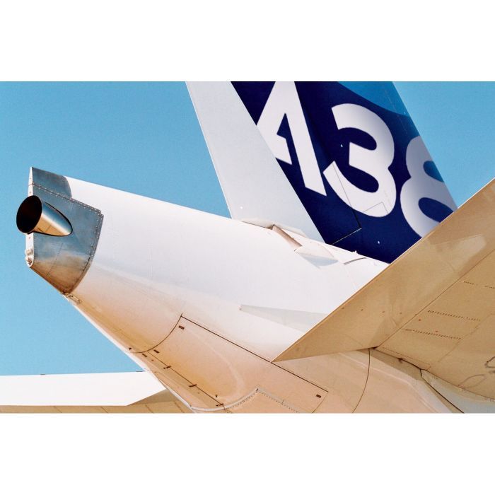 Сборная модель Revell Самолет Airbus A380 Первый полет уровень 5 масштаб 1:144 (RVL-04218) изображение 6