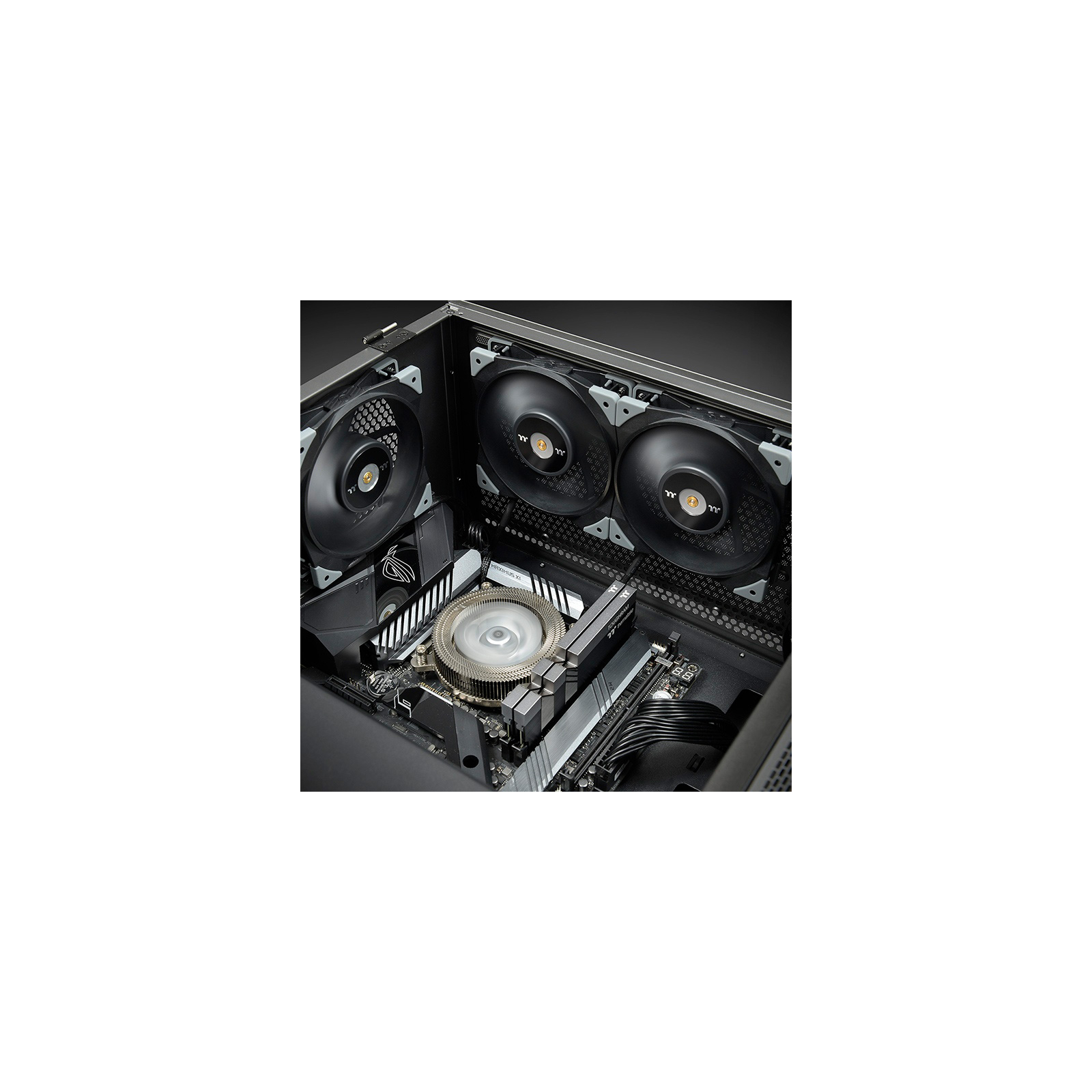 Кулер для корпуса ThermalTake TOUGHFAN 12 Radiator Fan 1Pack (CL-F117-PL12BL-A) изображение 6