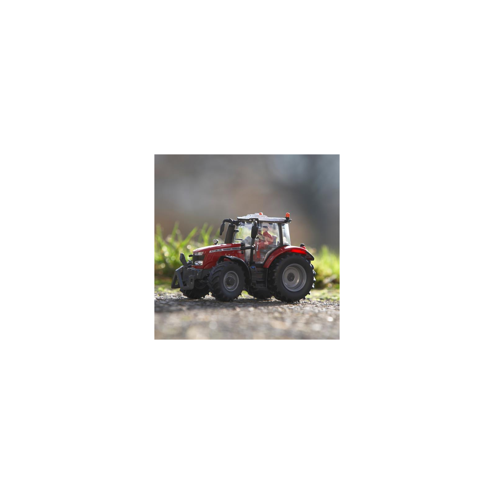 Спецтехника Britains Трактор Massey Ferguson 6718 S 1:32 (43235) изображение 2