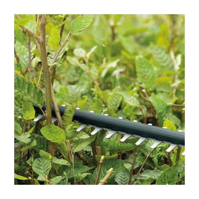 Кусторез Bosch аккумуляторный UniversalHedgeCut 18V-50 18V, 2.5Ah, 50мм, шаг реза 20мм (0.600.849.K01) изображение 2
