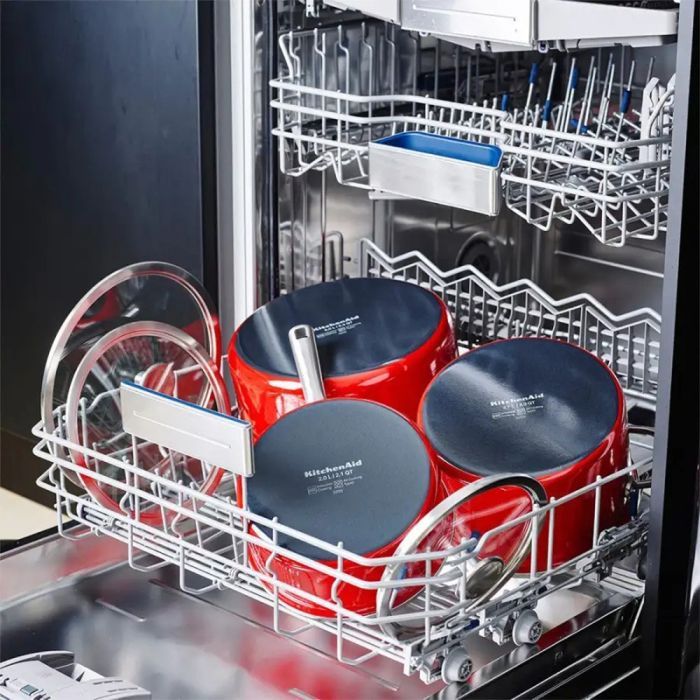 Набір посуду KitchenAid Steel Core, 8 предметів (CC004920-001) зображення 6 Набір посуду KitchenAid Steel Core, 8 предметів (CC004920-001) зображення 6