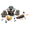 Конструктор LEGO Batman Movie Нападение на Бэтпещеру (70909) изображение 2