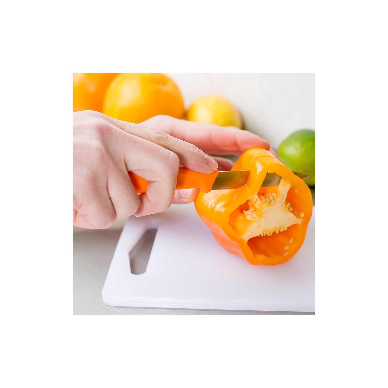Кухонный нож Victorinox SwissClassic для нарезки 10 см, оранжевый (6.7706.L119) изображение 2