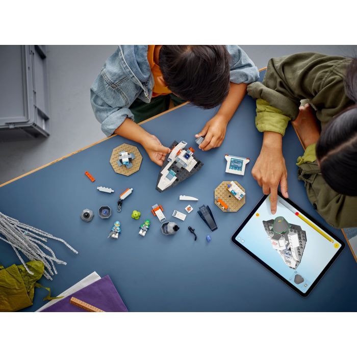 Конструктор LEGO City Космический корабль и исследование астероида 126 деталей (60429) изображение 8