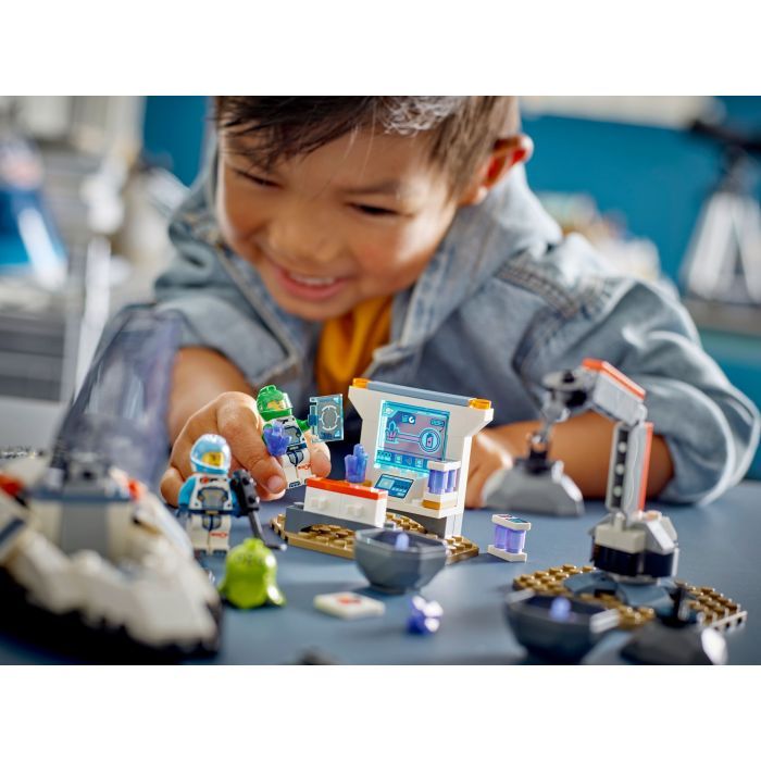 Конструктор LEGO City Космический корабль и исследование астероида 126 деталей (60429) изображение 9
