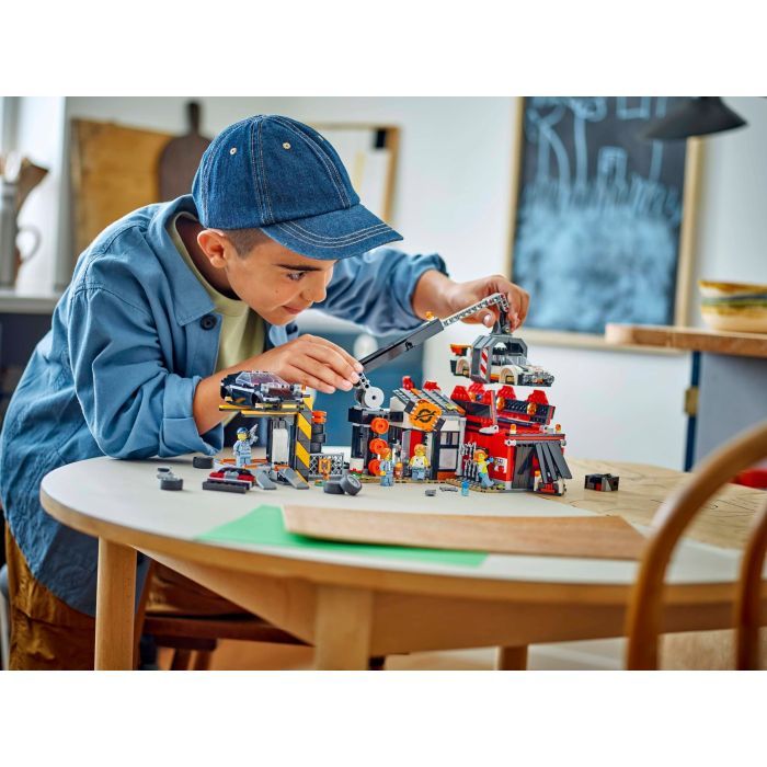 Конструктор LEGO City Свалка с автомобилями (60472) изображение 8