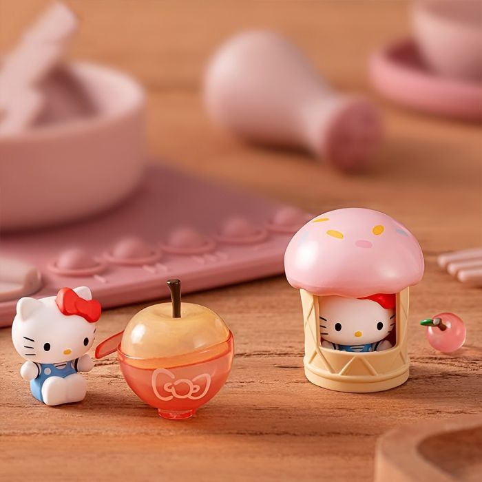 Фігурка Pop Top сюрприз Hello Kitty Яблучний воркшоп (24WH-007) зображення 6