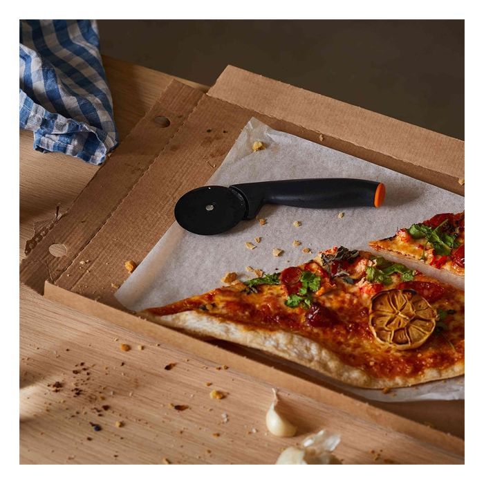 Нож для пиццы Fiskars Functional Form (1019533) изображение 6