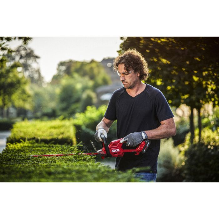 Кусторез Skil аккумуляторный бесщеточный 0438 CA Li-Ion 20V, 2.5Ah (GH1E0438CA+BC1E3110A) изображение 6