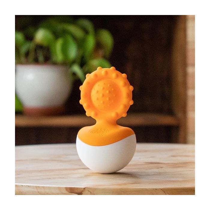 Погремушка Fat Brain Toys прорезыватель-неваляшка dimpl wobl оранжевый (F2172ML) изображение 3