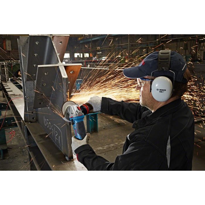 Шліфувальна машина Bosch GWS 19-125 CI 125 мм, 1900Вт, 11500об/хв, 2.5кг (0.601.79N.002) зображення 4