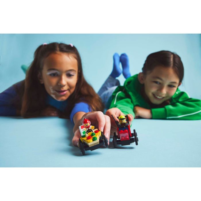 Конструктор LEGO City Пицца-авто против пожарной машины Набор гонок (60458) изображение 6
