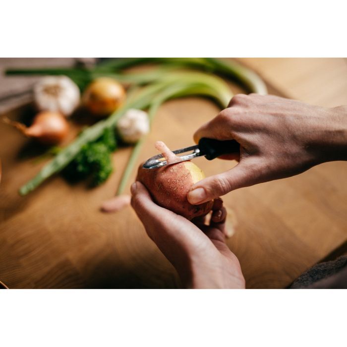 Овощечистка Fiskars Essential 6 см (1065585) изображение 4