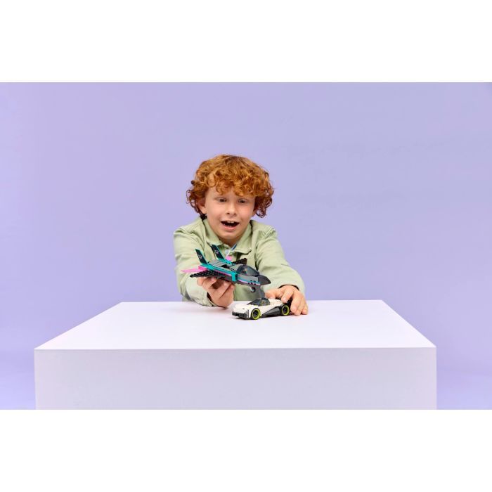 Конструктор LEGO City Реактивный самолет против автомобиля (60489) изображение 12