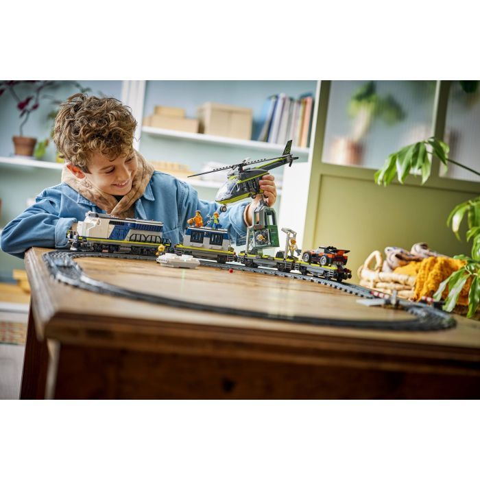 Конструктор LEGO City Ограбление полицейского поезда (60508) изображение 11