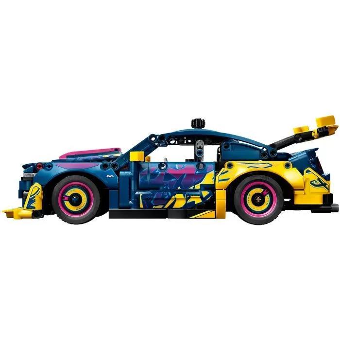 Конструктор LEGO Technic Тюнинг-гараж с автомобилем Ford Mustang GT (42236) изображение 4