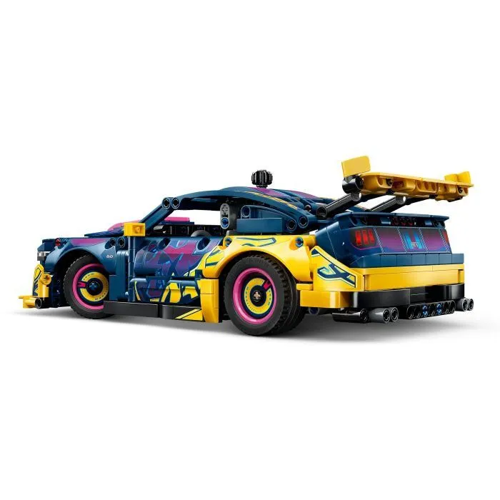 Конструктор LEGO Technic Тюнинг-гараж с автомобилем Ford Mustang GT (42236) изображение 5
