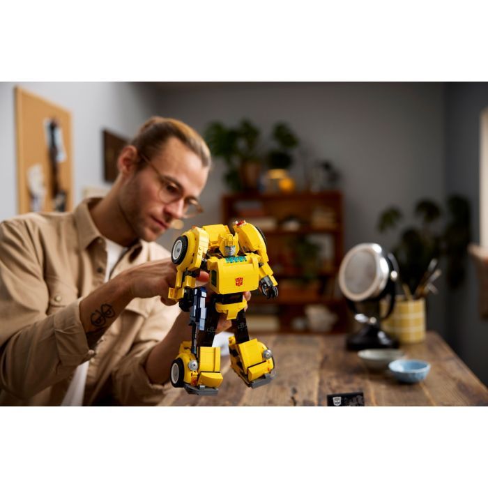 Конструктор LEGO Icons Transformers Bumblebee 950 parts (10338) изображение 11