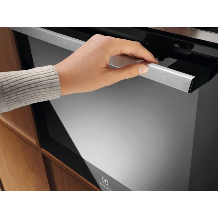 Духовой шкаф Electrolux EOB8S38X изображение 3