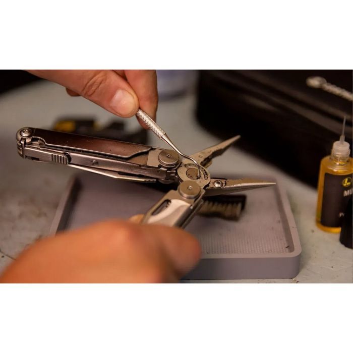 Чехол для мультитула Leatherman з комплектом для обслуговування (833031) изображение 6
