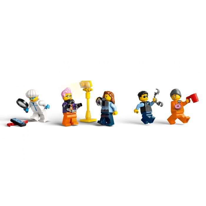 Конструктор LEGO City Передвижная полицейская криминалистическая лаборатория 674 деталей (60418) изображение 3