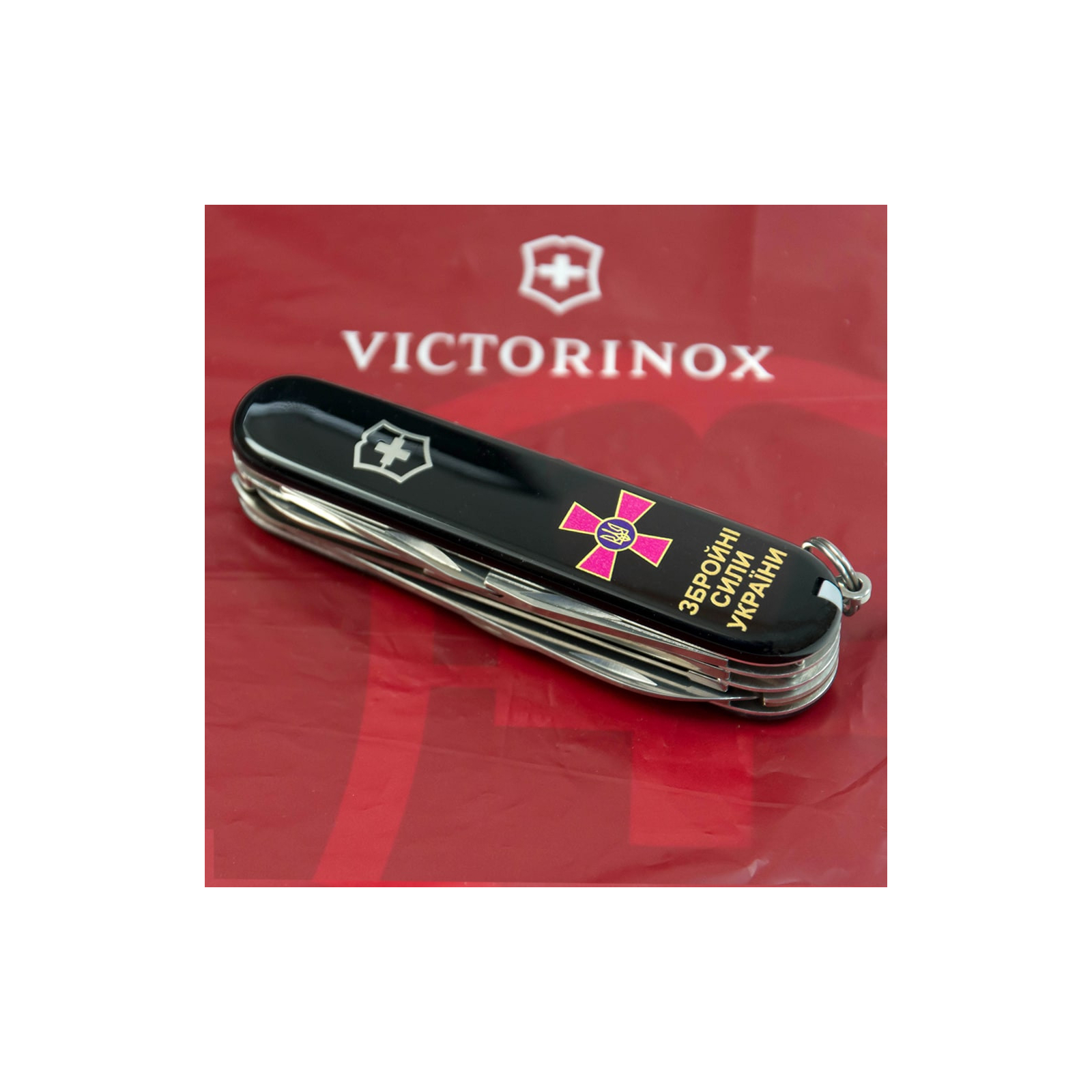 Нож Victorinox Huntsman Army 91 мм Чорний Емблема ЗСУ + Напис ЗСУ (1.3713.3_W1011u) изображение 2