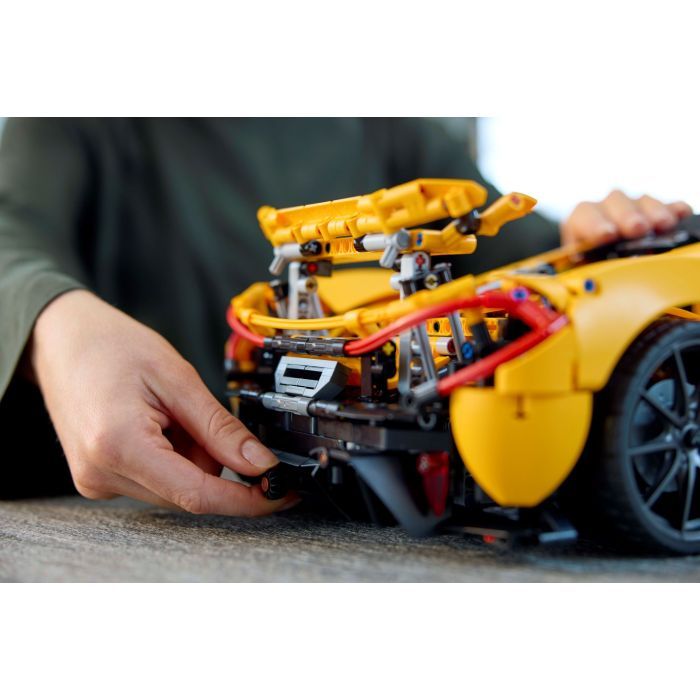 Конструктор LEGO Technic McLaren P1 3893 деталі (42172) зображення 9