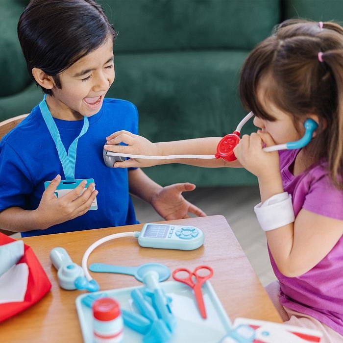 Развивающая игрушка Melissa&Doug Юный врач (MD8569) изображение 3