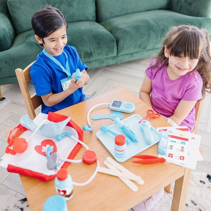 Развивающая игрушка Melissa&Doug Юный врач (MD8569) изображение 4