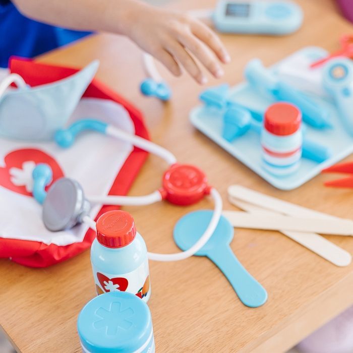 Развивающая игрушка Melissa&Doug Юный врач (MD8569) изображение 5