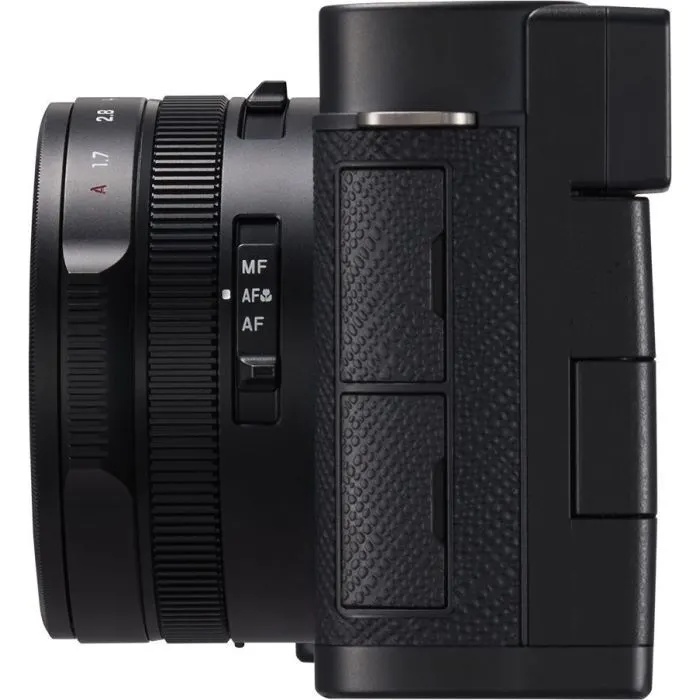 Цифровий фотоапарат Panasonic DC-L10 Black (DC-L10E-K) зображення 5