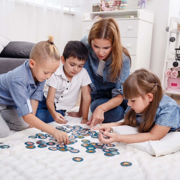 Настольная игра Vladi Toys Веселая семейка (VT8033-06) изображение 4