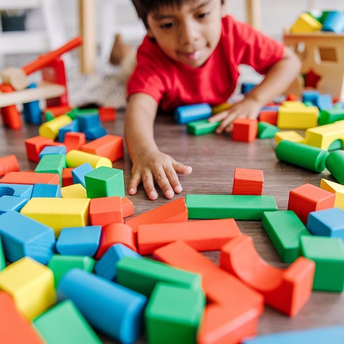 Развивающая игрушка Melissa&Doug МЕГА-набор Кубики/Сортер/Стучалка (MD93685) изображение 4