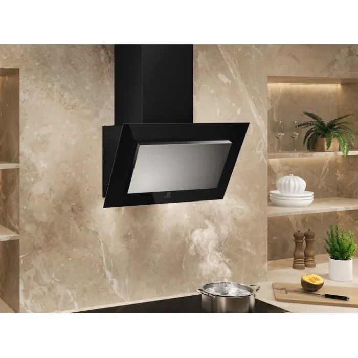 Витяжка кухонна Electrolux LFV326K зображення 3
