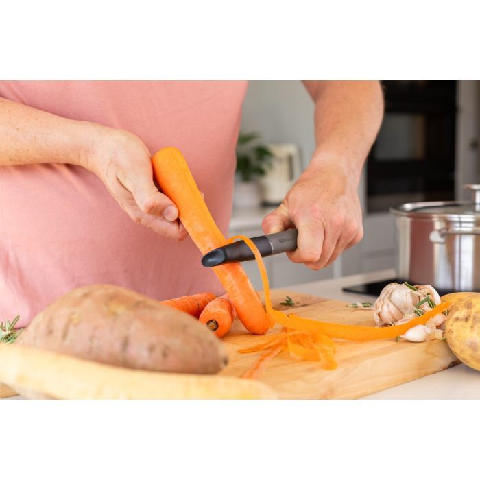 Овочечистка KitchenAid Classic вертикальна 20 см червоний (KHA112OHEREG) зображення 7