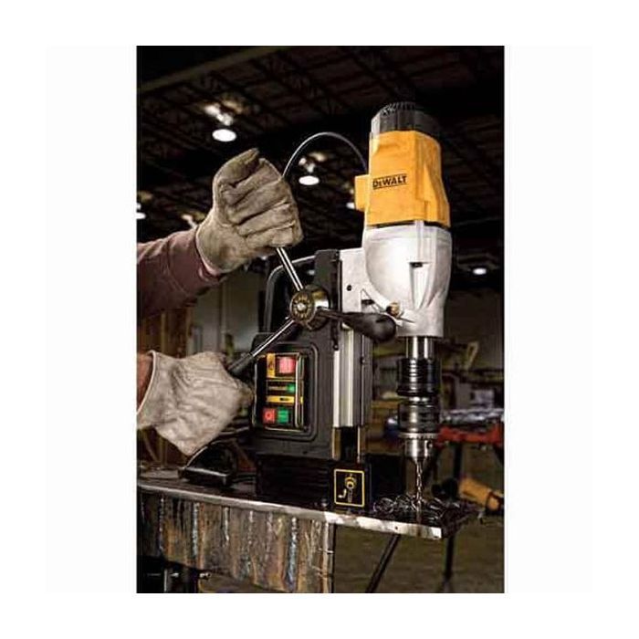 Сверлильный станок DeWALT с электромагнитным держателем, 1200 Вт, 300-450 об/мин, 50 мм, 14.55 кг (DWE1622K) изображение 4