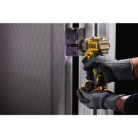 Шуруповерт DeWALT 12V XR Li-Ion, 8 Нм, 1100 об/мин, 2x2Ah, кейс (DCF601D2) зображення 5